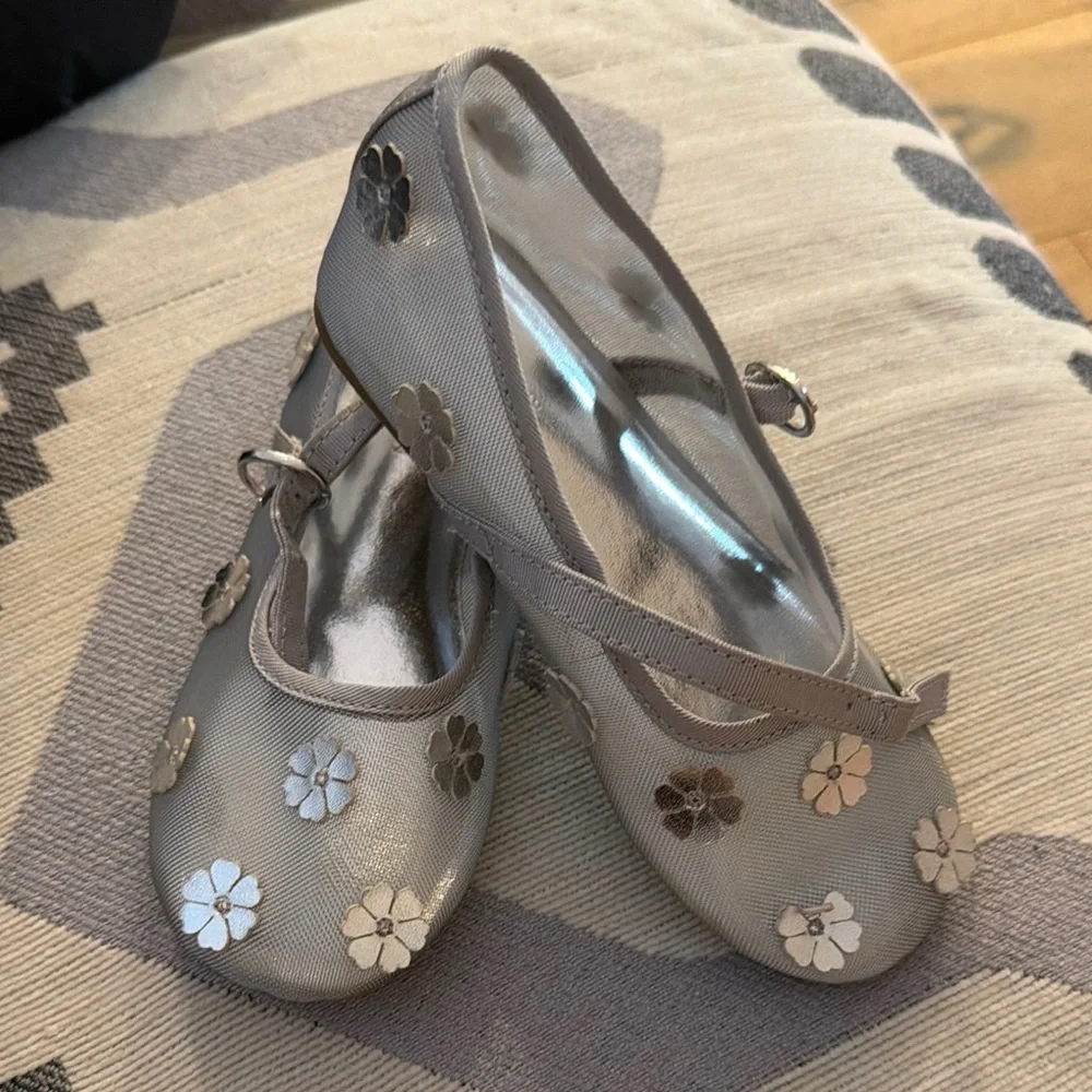 Girls Silver Floral Mary Jane Flats